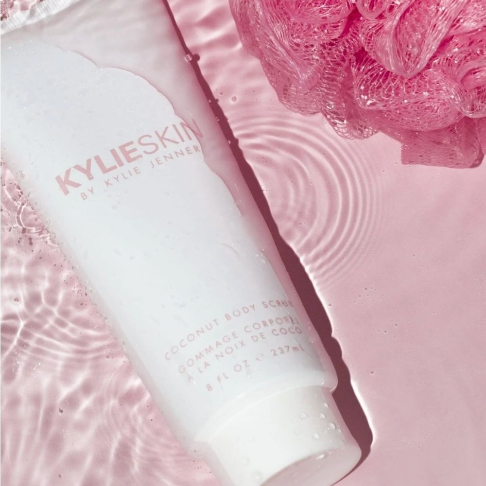 Kylie Skin Coconut Body Scrub - Picture 5 of 10